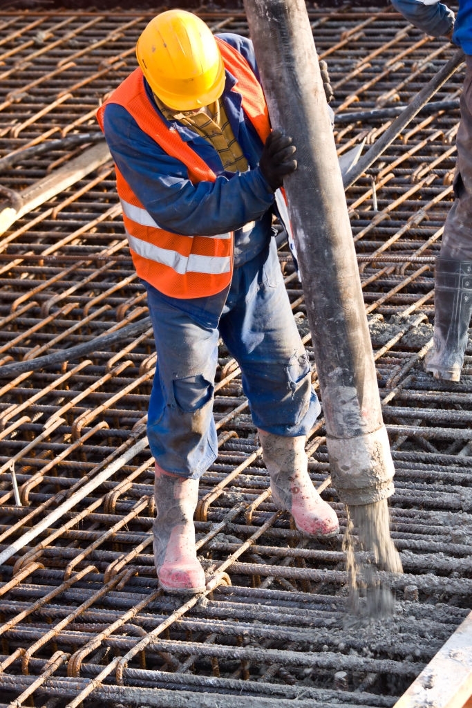 Подача бетона бетононасосом 36 метров в Истре