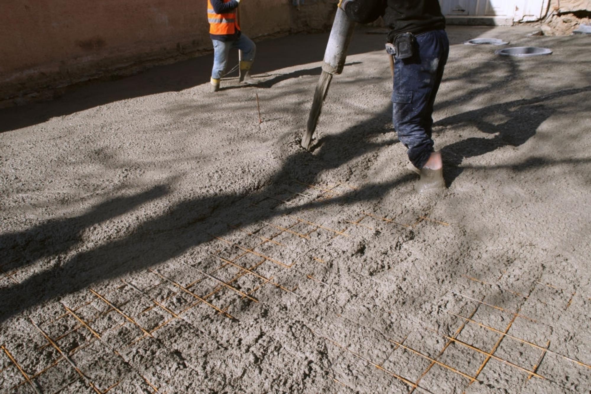 Заливка готового бетона
